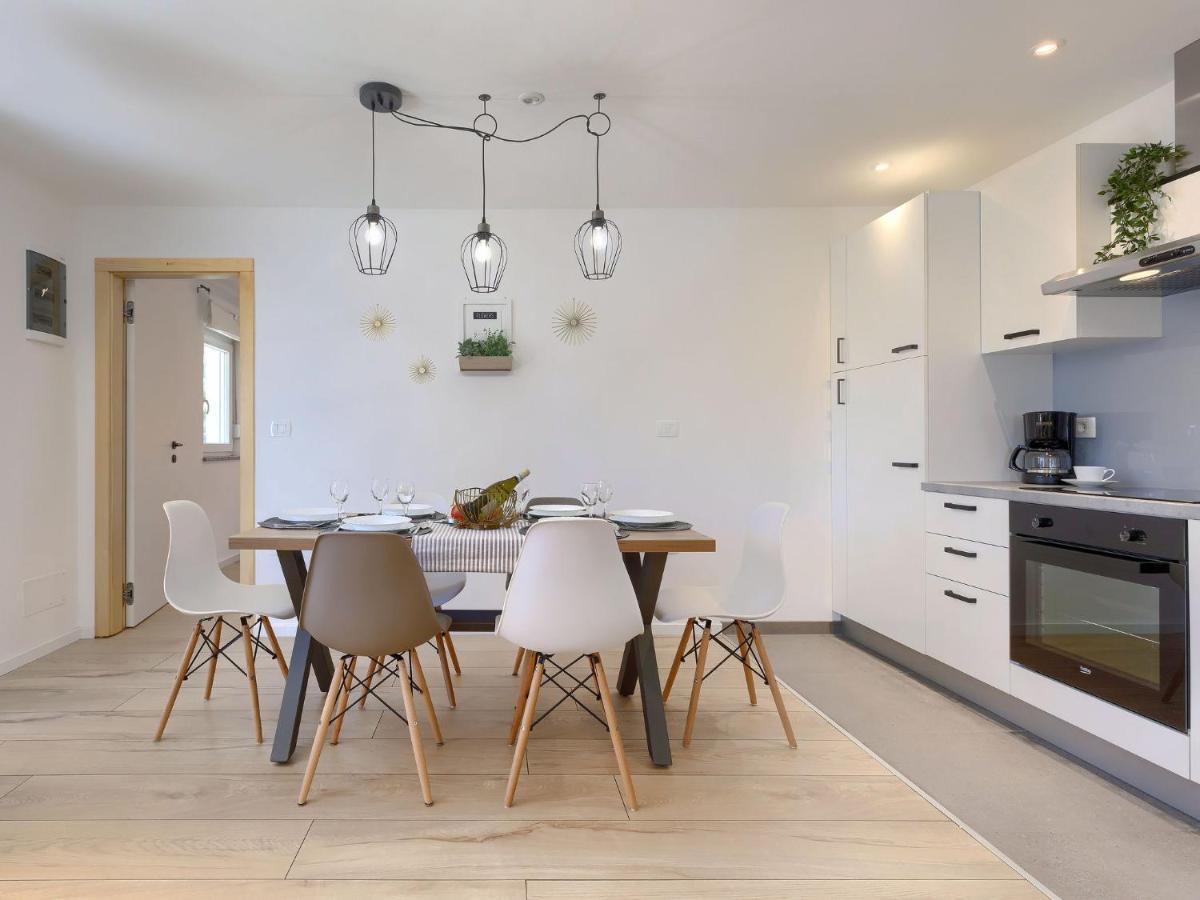 Holiday Home Laura By Interhome Pula Exterior photo